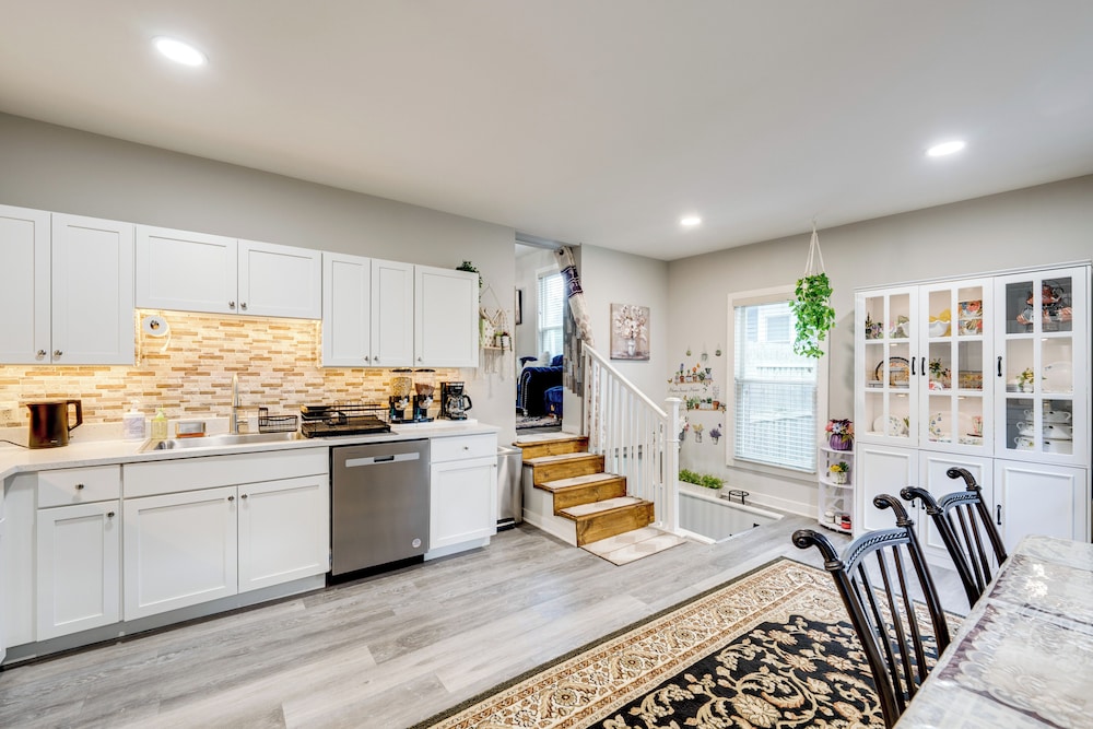 1 Mi to Dtwn Elgin: Dutch Colonial w/ Lovely Patio