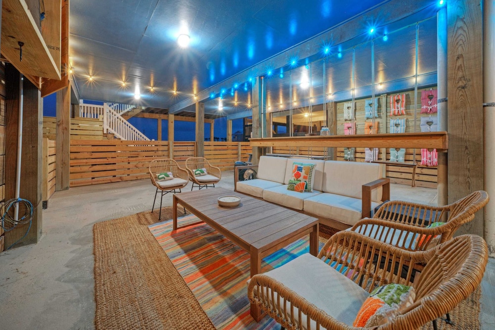 Salty Texan by Avantstay Central Location, Views