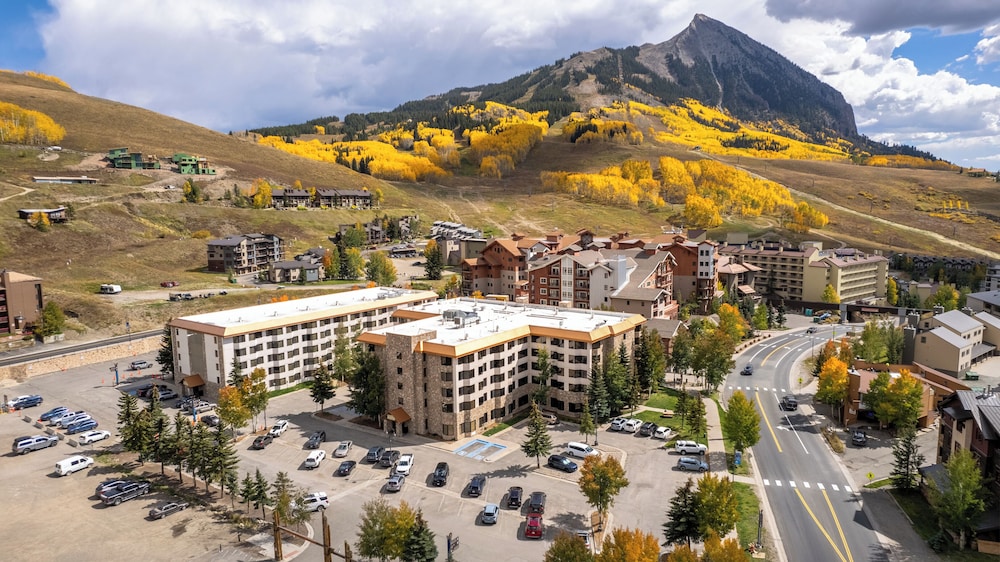The Grand Lodge by Traverse Hospitality (No Resort Fees)