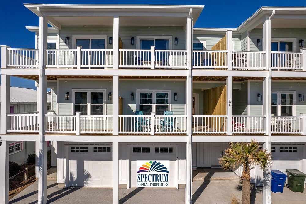 Terminal Sea 3 Bedroom Townhouse by RedAwning view 4