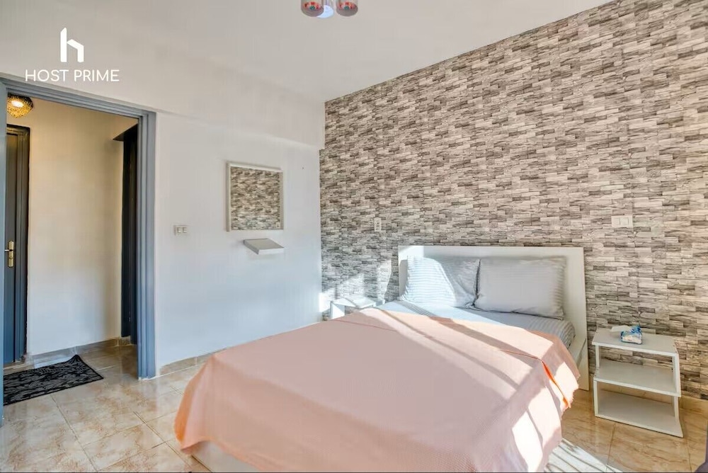 2Beds Apartment in Rehab City