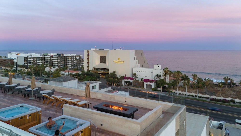 Family Friendly APT 17 Ocean View, 3br, 6 pax