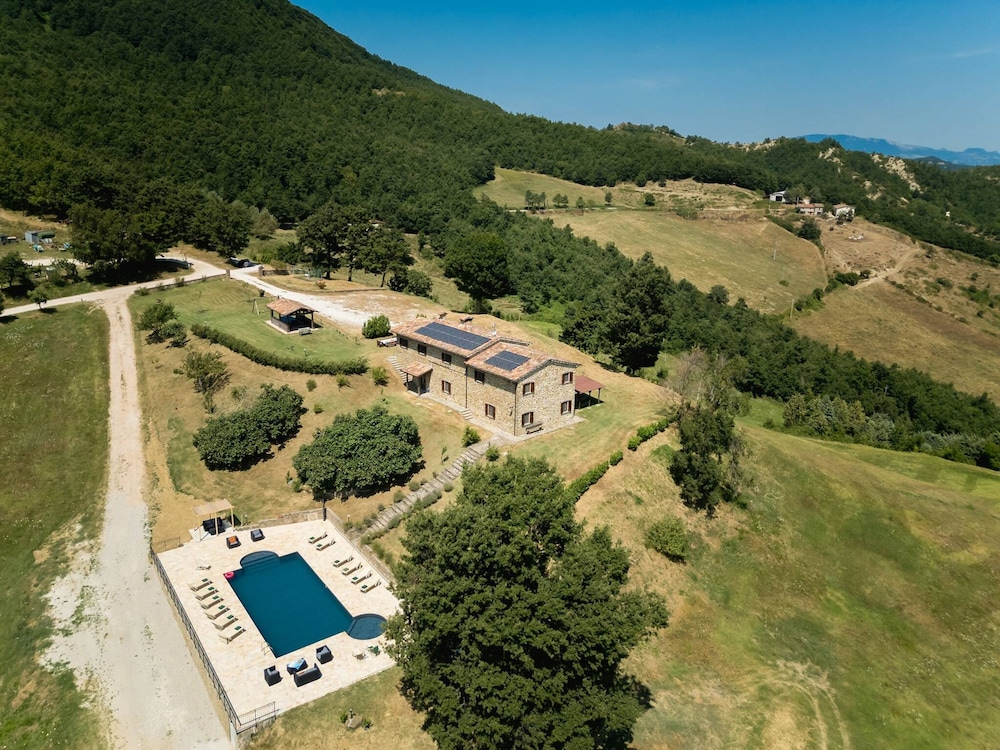 Ca Quattrocchi 10 3 by Marche Holiday Villas