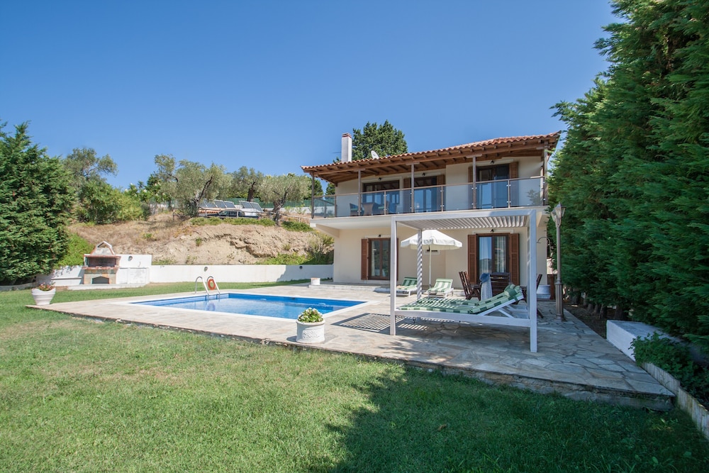 Hotel Four Seasons Villas - Image 1