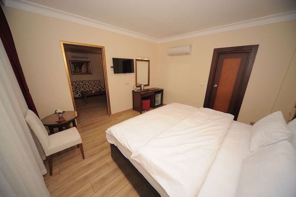 Golden Lake Otel - Image 10