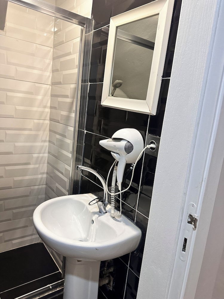 Centre Suites Taksim - Image 20