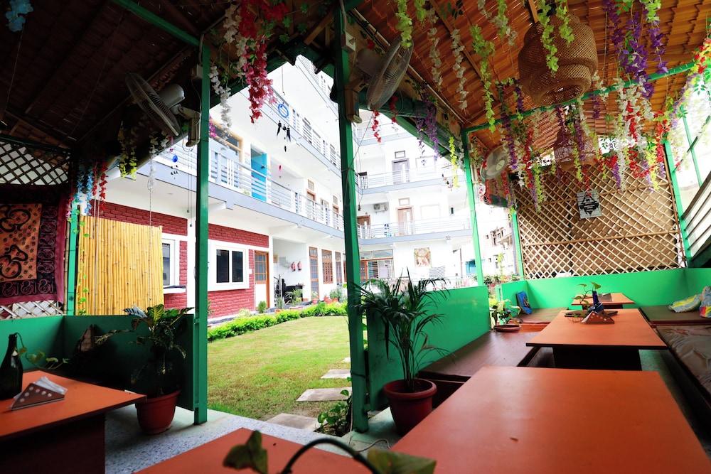 Manzil Hostel