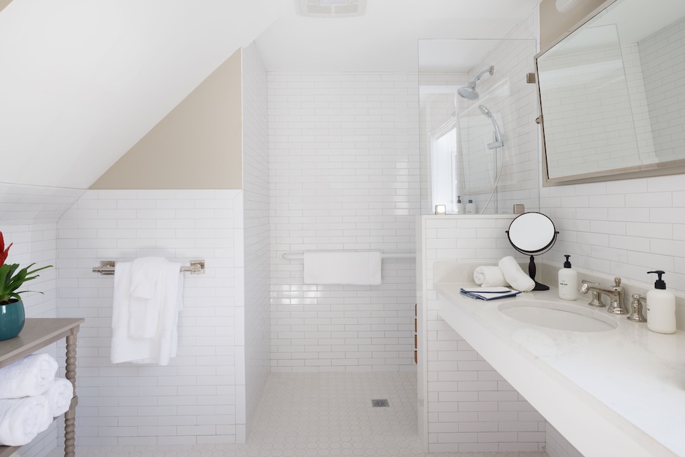 Portsmouth Vacations - The Davenport Inn - Property Image 17
