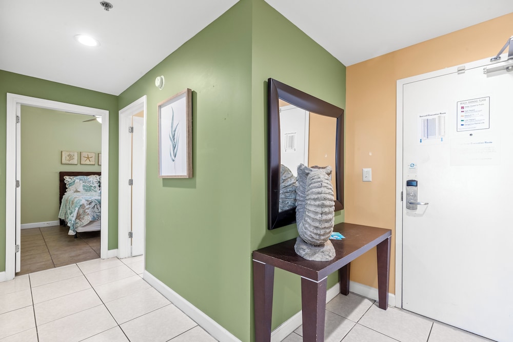 Anchor's Way! Come Visit Our Beautiful 2 BR, 2BA Oceanfront Retreat! Sleeps 6!