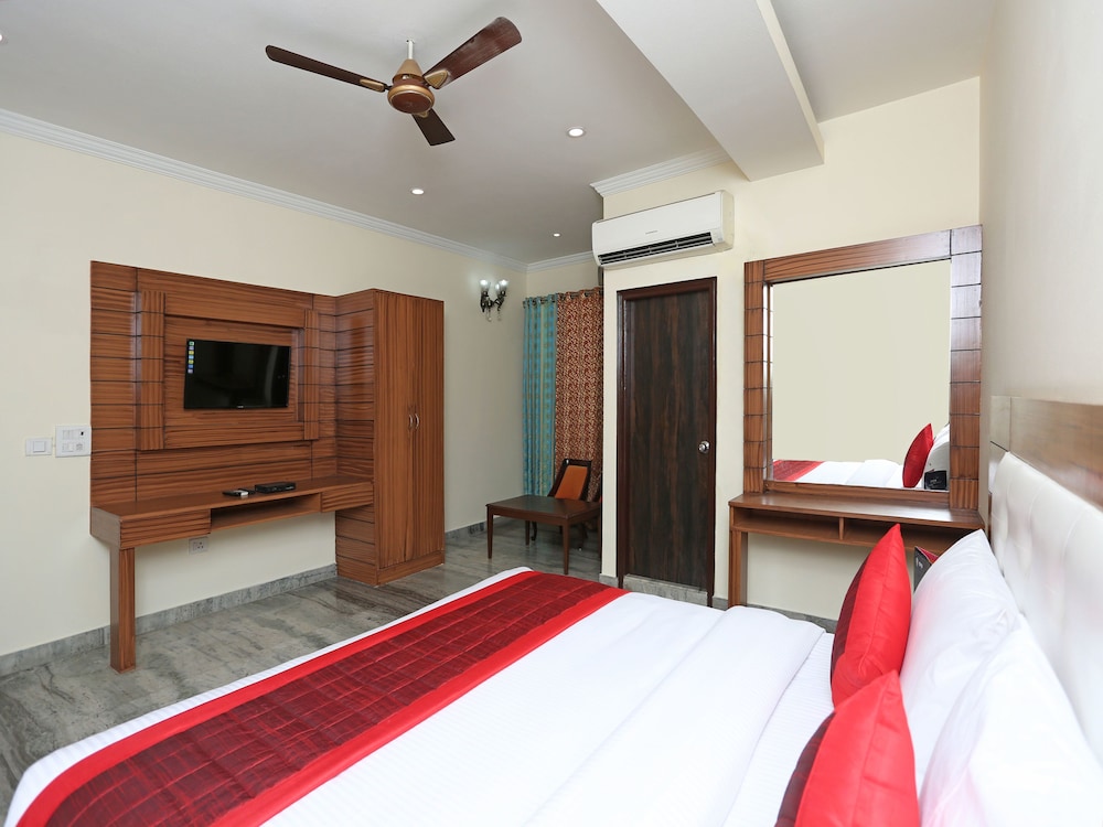 OYO 13773 The Shoba Estate