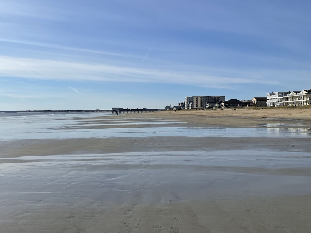 Moontide Motel Cabins & Apartments