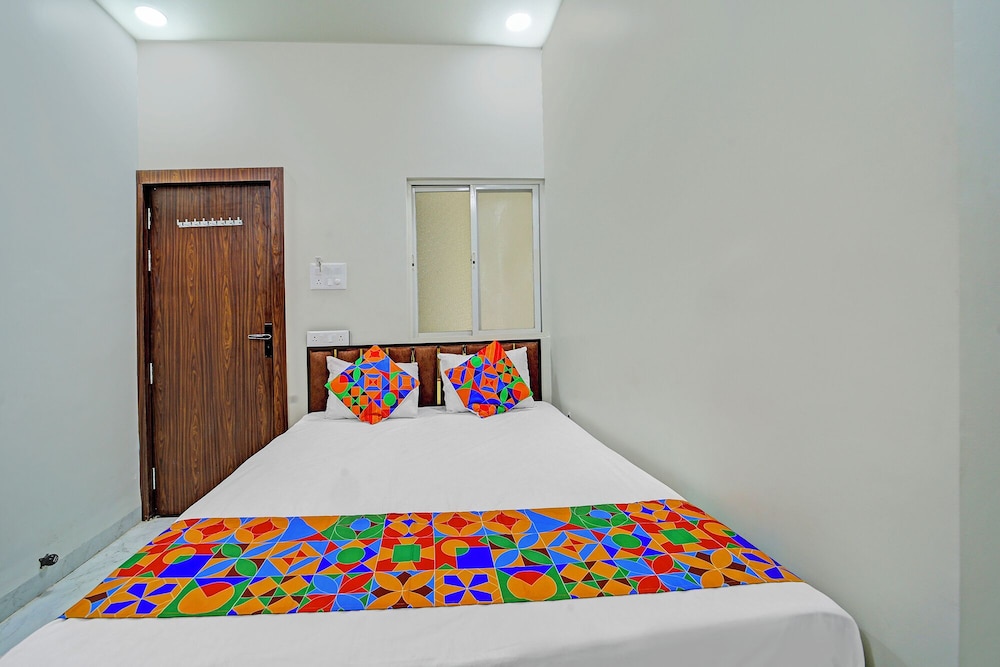 Fabhotel Bharti Palace
