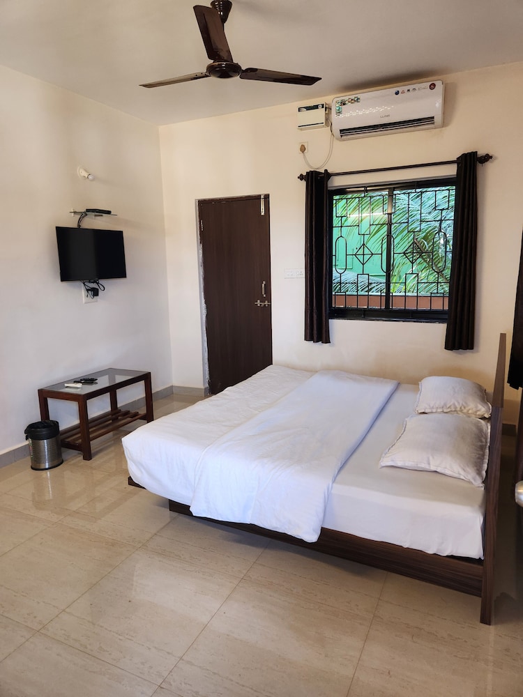 Sai Sharad Hotel