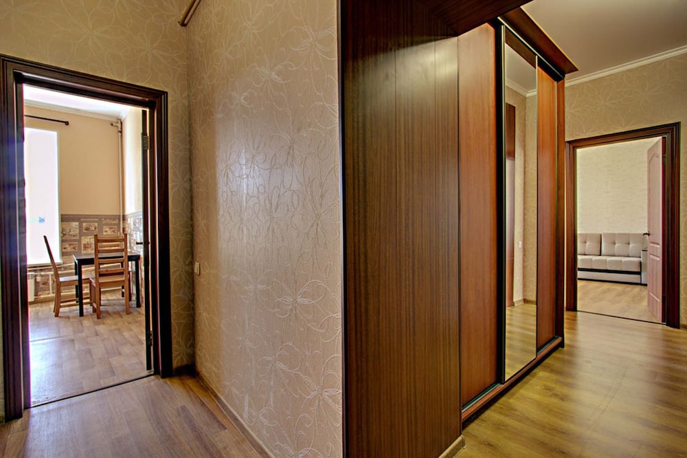 STN Apartments on Rubinsteina view 2