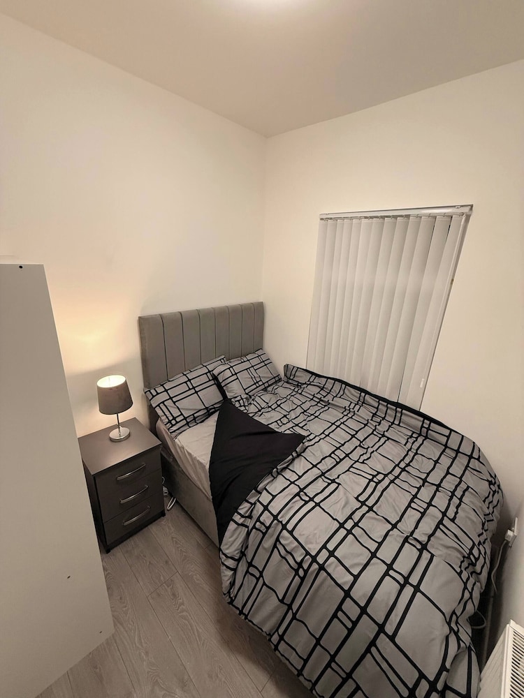 Stylish Dream Home With 4 En-suite Bedrooms