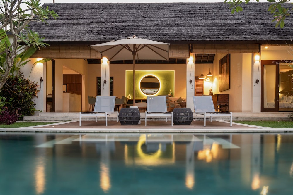 Saba Villa