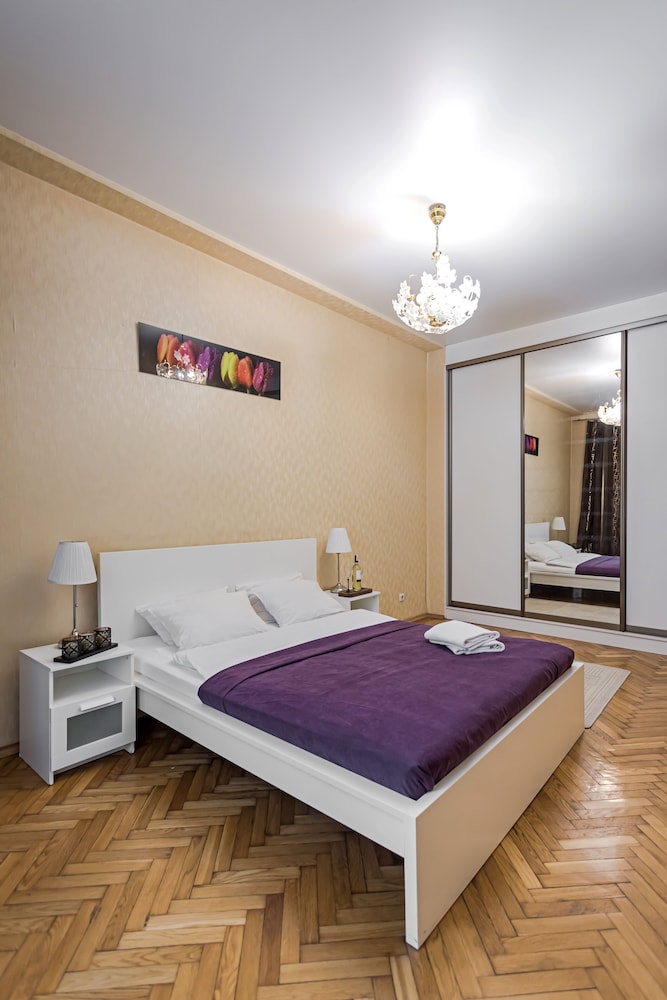 Stylish apartment near the railway station