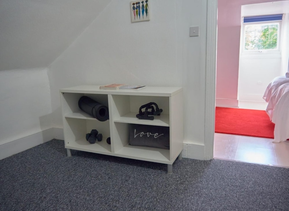 Lovely Large London Apartment, Near Stratford