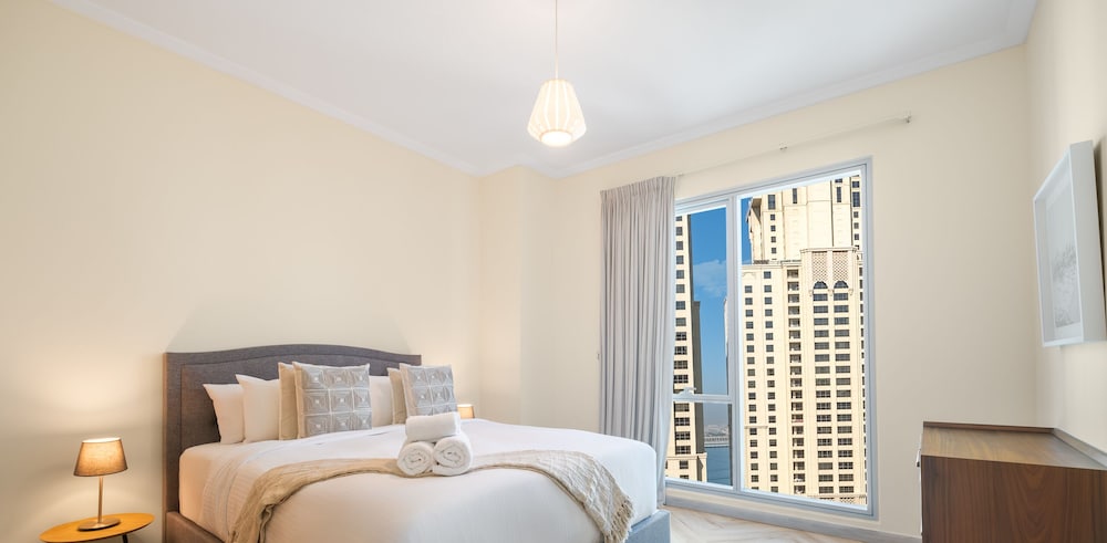 LUX The Shemara Marina View Suite