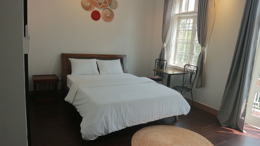 Em Am Homestay - West Lake