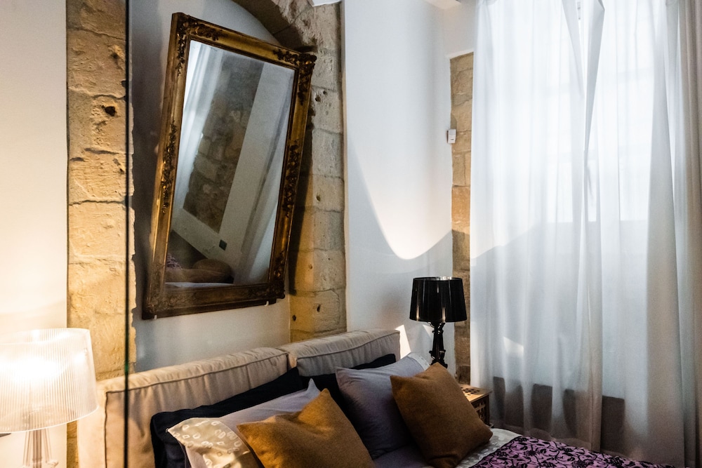 Dolce Suite Near Syracuse Cathedral by Wonderful Italy