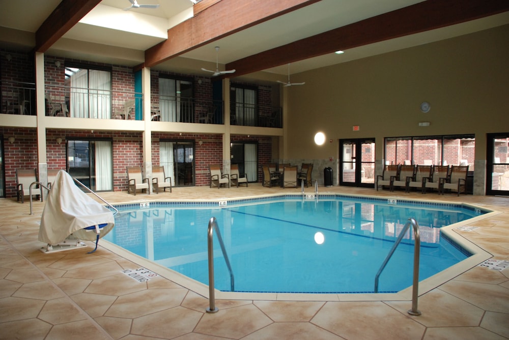Express Suites Riverport Inn & Suites view 4