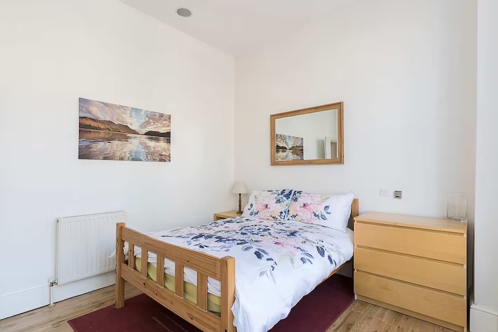 JOIVY Charming 1-Bedroom Flat with Patio