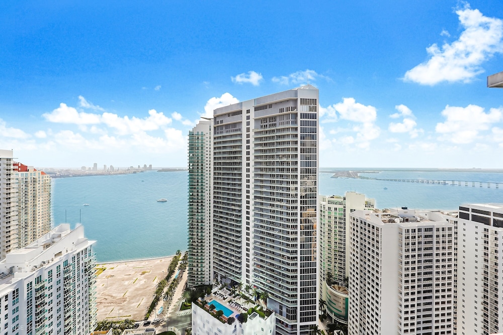 Miami Luxury Executive Apartment