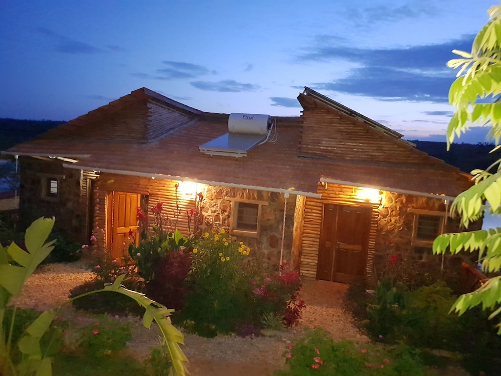Vintage Cottage