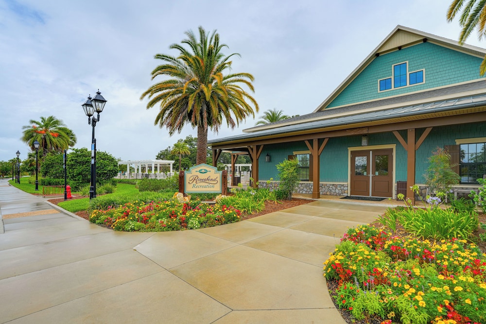 Walk to Community Perks: Home in The Villages