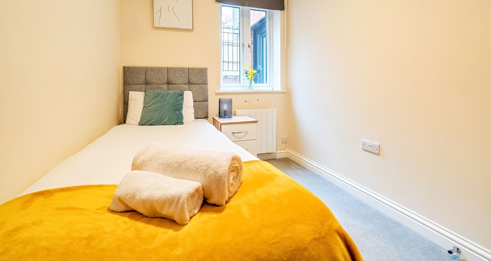 London Street Apt By REDWOOD STAYS view 4