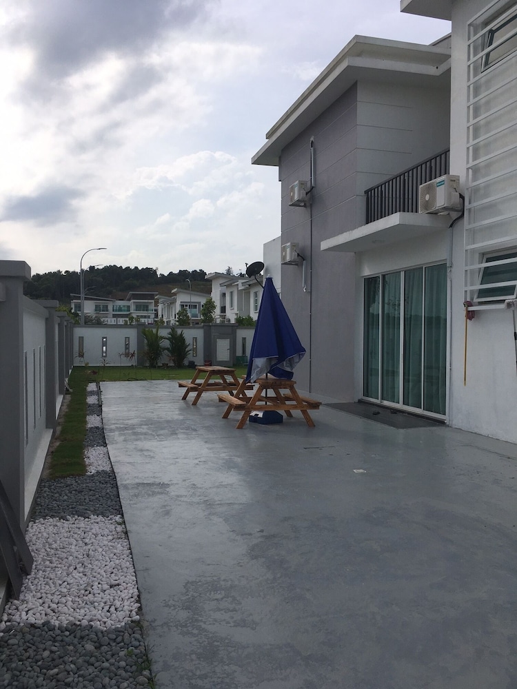 Photo 11