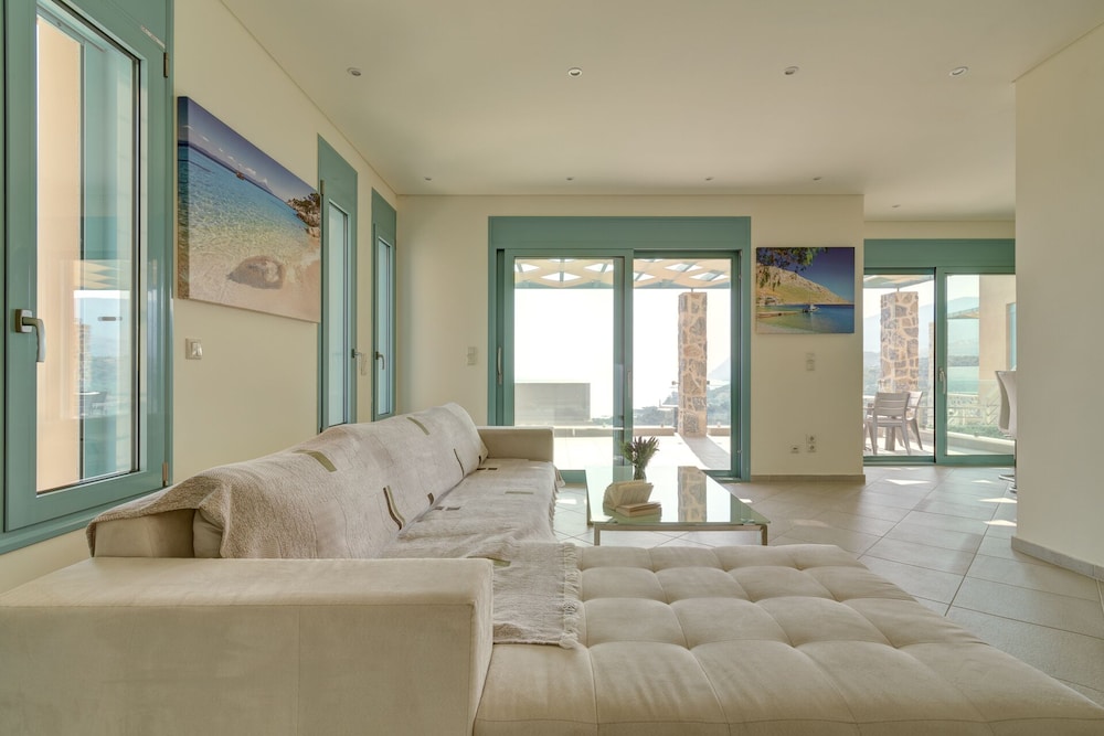 Ouzo Panoramic Houses 1, with private pool