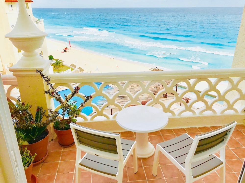 OvaCancun Apartments