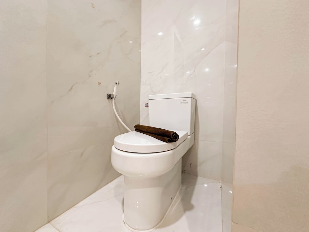 Spacious And Strategic Location 3Br At Kondominium Regensi Apartment