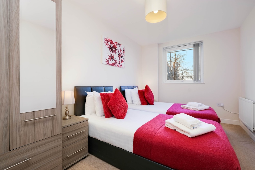 Alder House Serviced Apartment by Ferndale