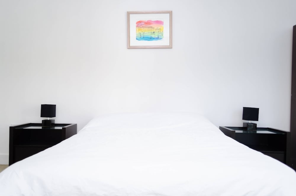 Henry Street - Apt 22 view 2