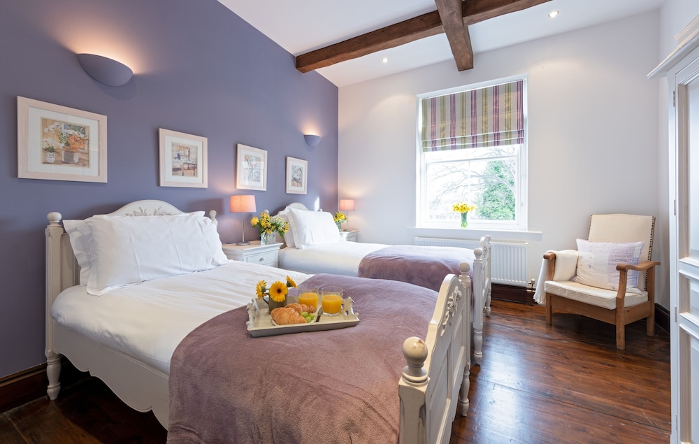 Mews Cottage view 5