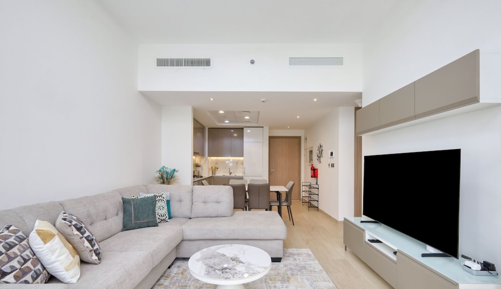 Exquisite Living in Riviera One Bedroom