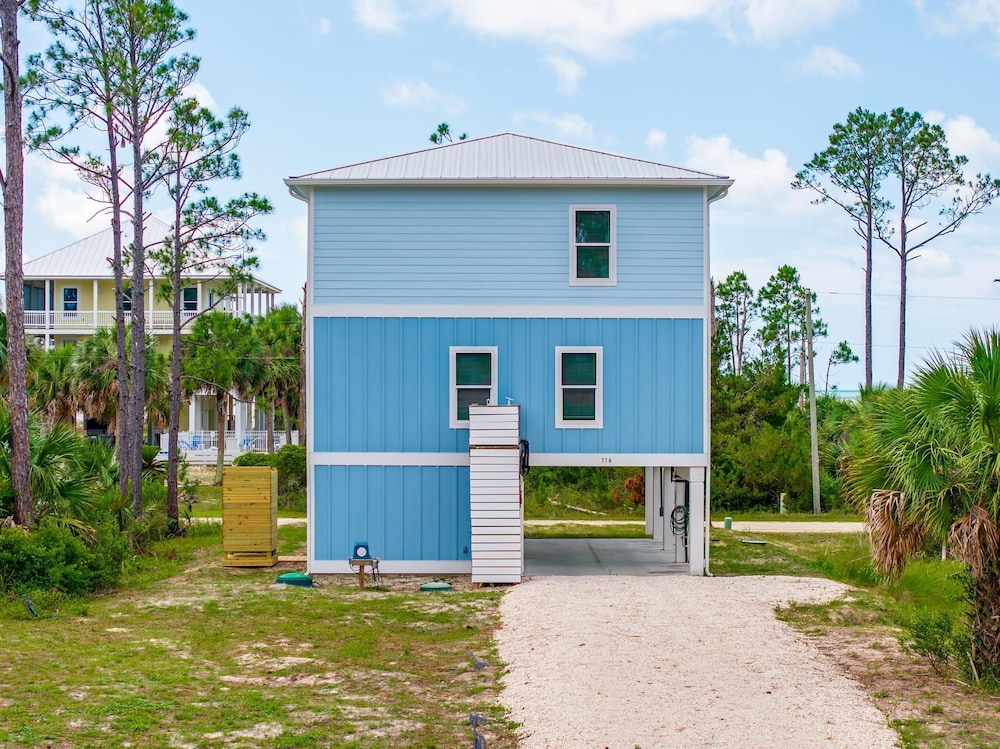 Beach House - Cottage at Indian Summer