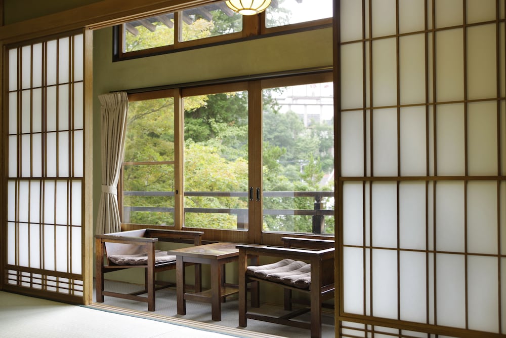 Kusatsu Hotel
