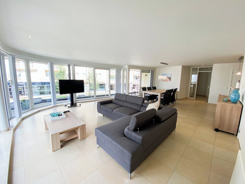 Apartment in Nieuwpoort-bad Near Beach