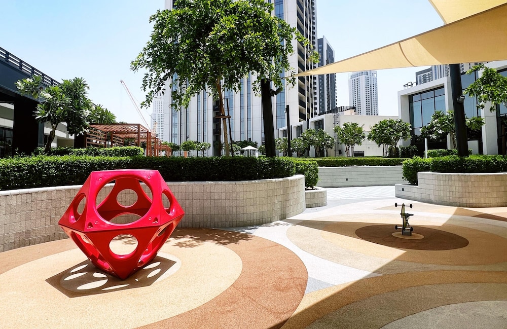 Homey Park View 2BR in Dubai Creek Harbour
