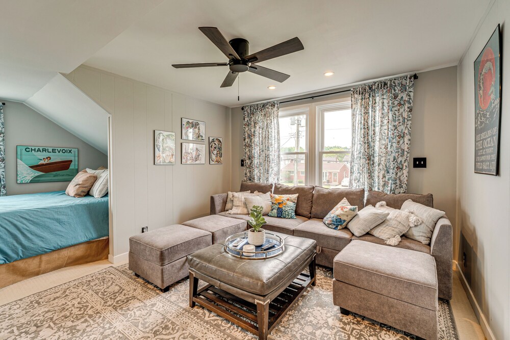 Canal-front St Clair Shores Home: 2 Mi to Dtwn