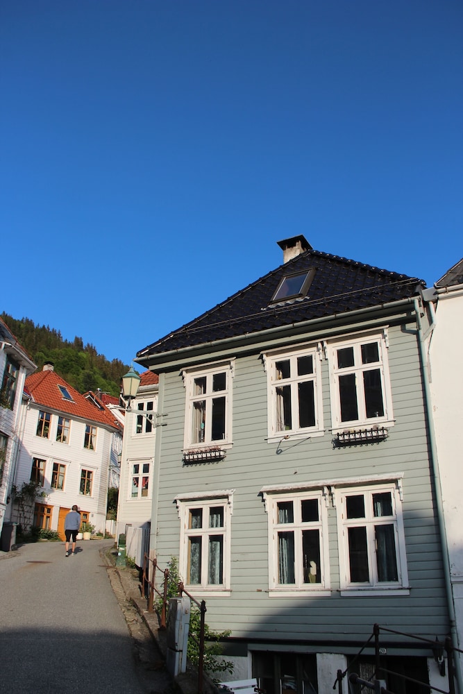 Bergen Vacations - Center Villa - Property Image 7