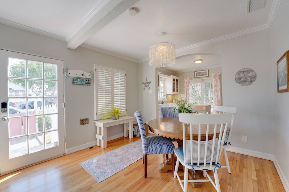 Coral Cottage