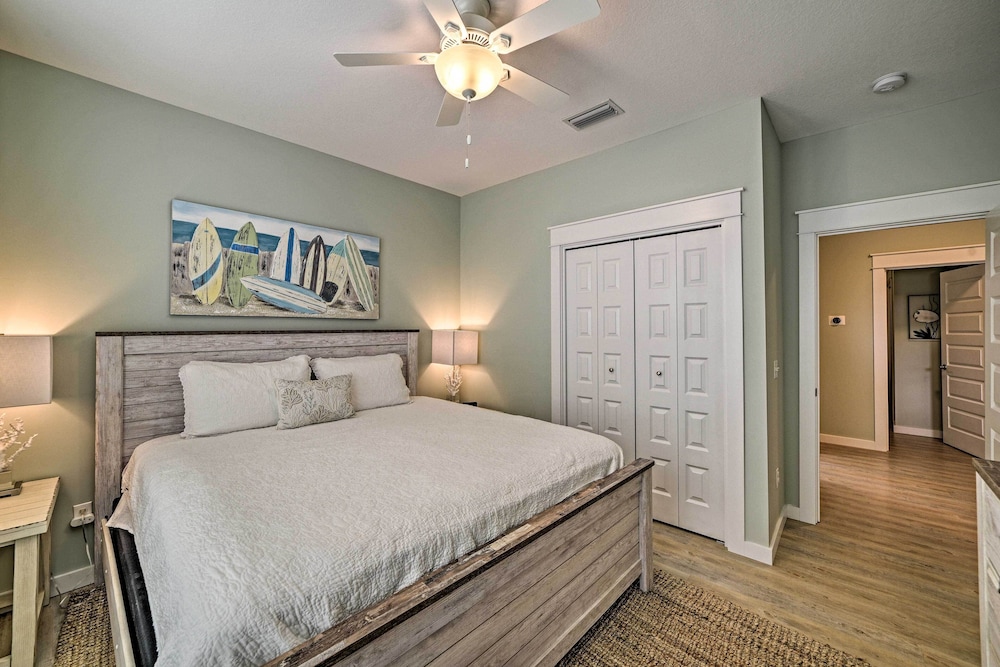 West End Home w/ Yard < 1 Mi to Beach Access! view 2