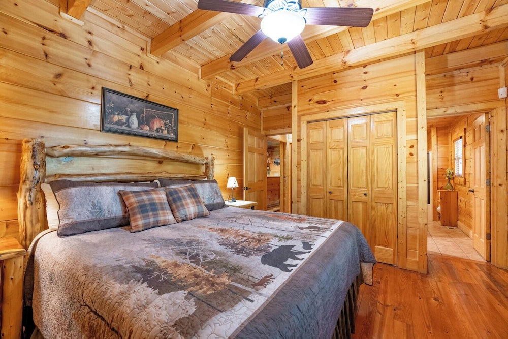 Smoky Bear Cabin