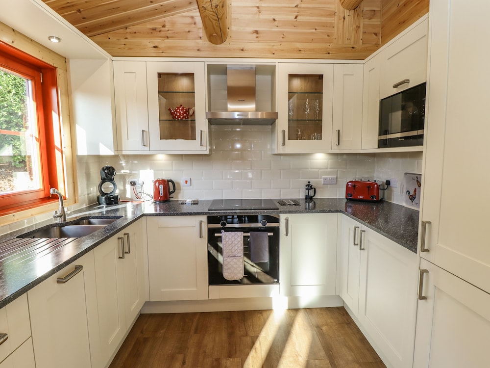 Holly Lodge
