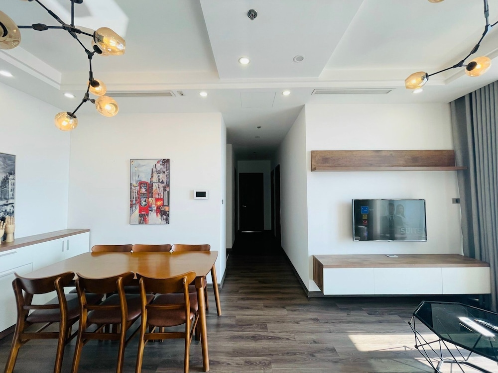 Sunny - Vinhomes Skylake Residences